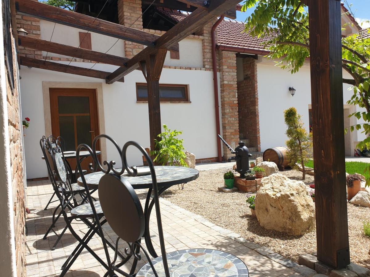 Apartmány in Veritas Mikulov Exterior foto